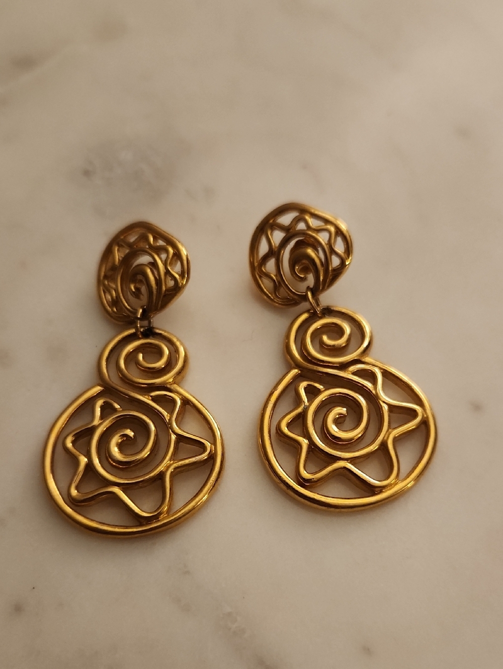 Vintage 80s Gold Swirl Drop Earrings - Elegant Women's Jewelry